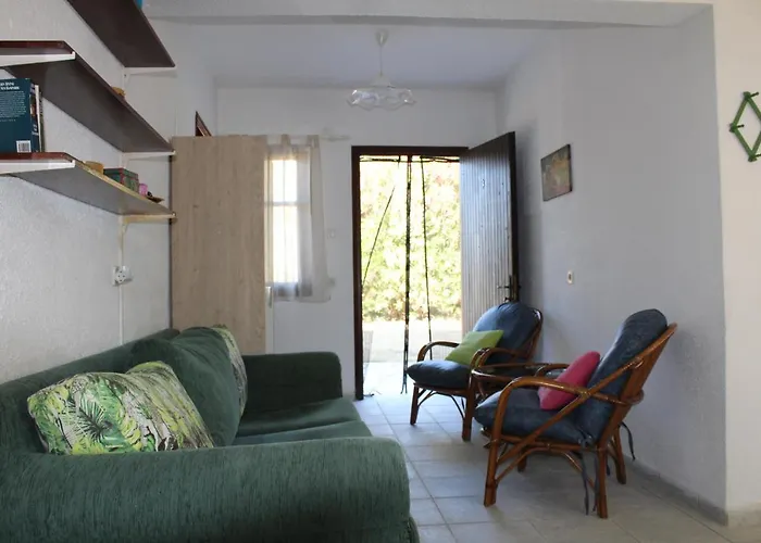 Nikos Seaside 公寓
