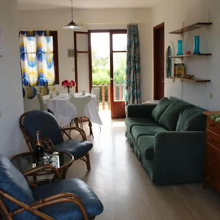 Nikos Seaside Апартаменты Litheres