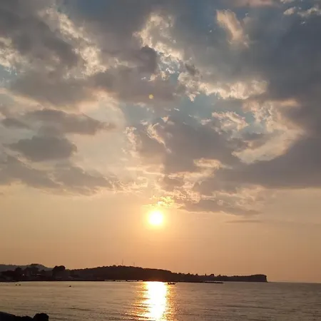 Nikos Seaside Apartamento